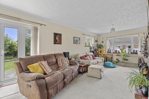 16 Brook Close, Sarisbury Green, Southampton, SO31 7DW