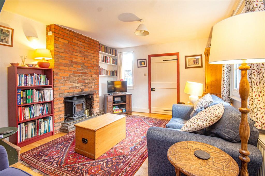 Mimram Road, Welwyn, Hertfordshire 2 bed semidetached house £425,000