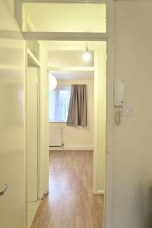 1 bedroom flat for sale, Shurland Avenue, Oakleigh Park, London, EN4