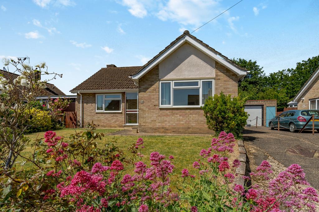 Lower Close, Bodicote, Banbury Oxon OX15 4DZ 3 bed detached house for