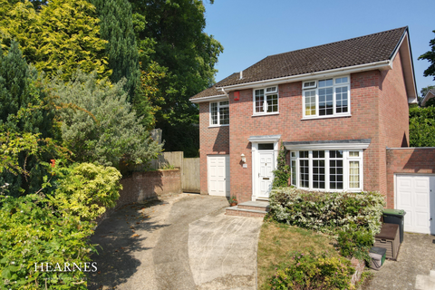 22 Ashdene Close, Wimborne, BH21 1TQ