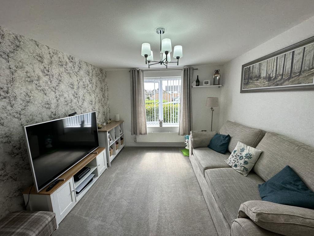 Bowes Gardens, Springwell, Gateshead... 4 bed detached house £285,000