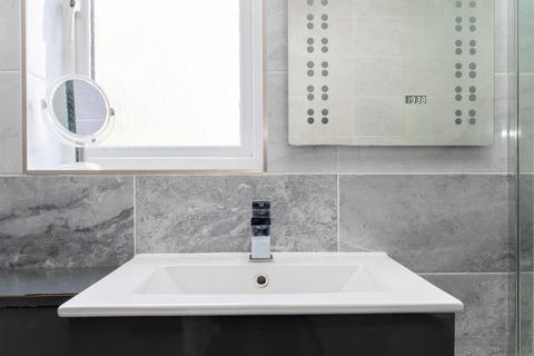 Flat 1, 5 Blackdown Close, London, N2 8JF