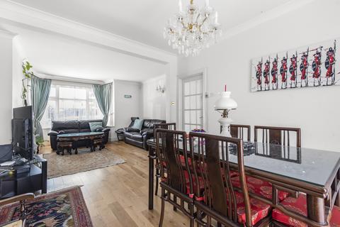 484 Rayners Lane, Pinner, HA5 5DP