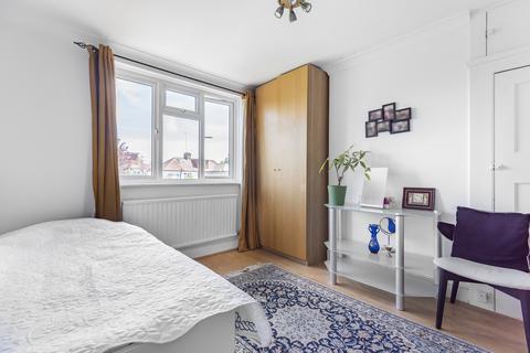 484 Rayners Lane, Pinner, HA5 5DP