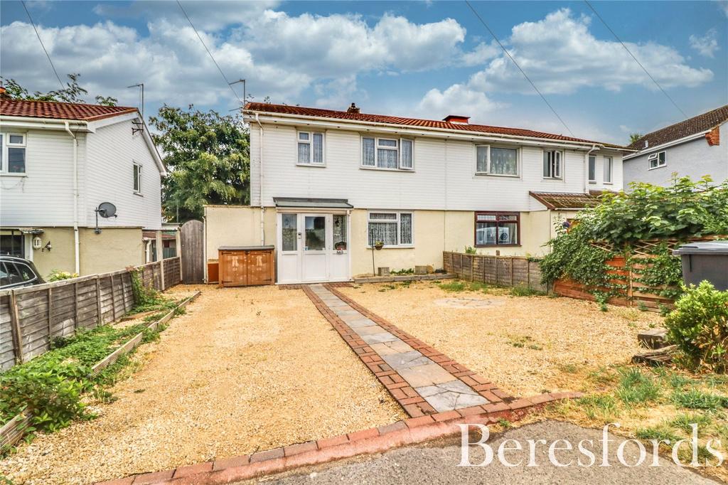 Rosemary Avenue, Braintree, CM7 3 bed semidetached house £325,000