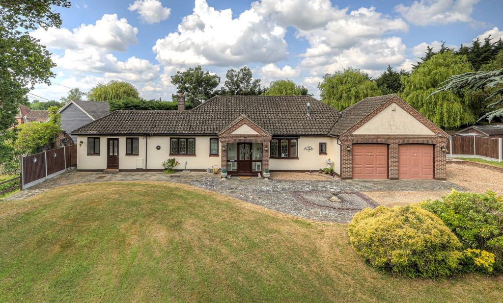 Little Warley Hall Lane, Little Warley, CM13 2 bed bungalow for sale
