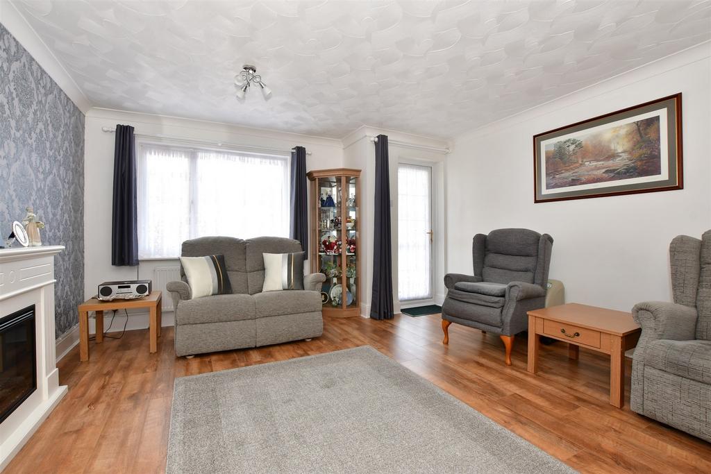 Crescent Road, Shanklin, Isle of Wight 2 bed ground floor flat for sale