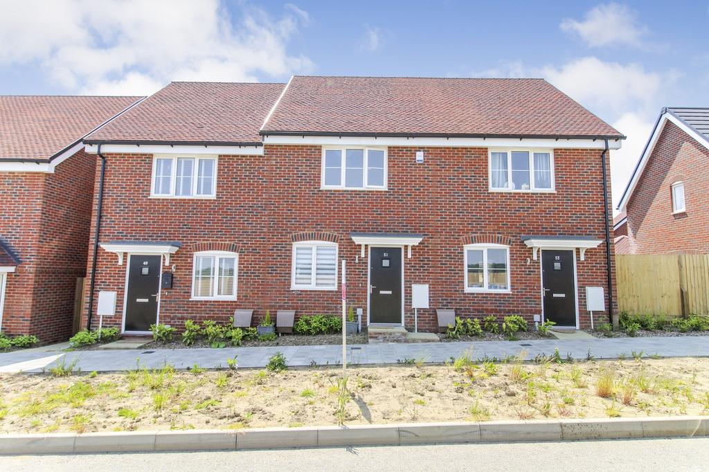 Somerset Road, Faygate, Horsham. RH12 0BY 2 bed terraced house for sale £325,000