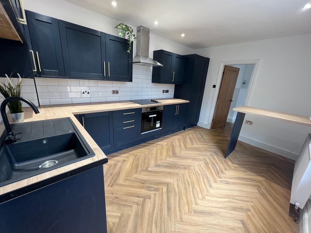 Conway Road Cwmparc Cwmparc 3 bed terraced house for sale £199,950