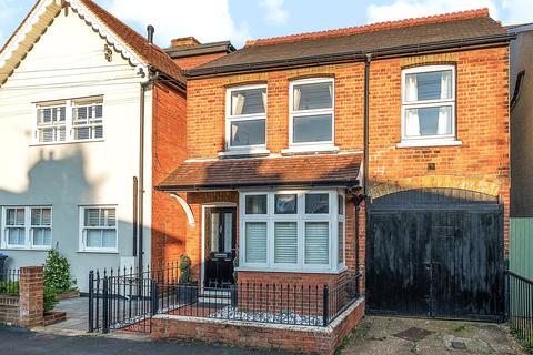 3 bedroom detached house for sale, Elmgrove Road, Weybridge, KT13