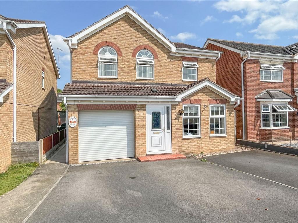 Maple Close, Messingham, North Lincolnshire, DN17 4 bed detached house