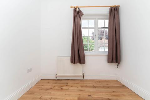 43 Holyoake Walk, London, W5 1QN