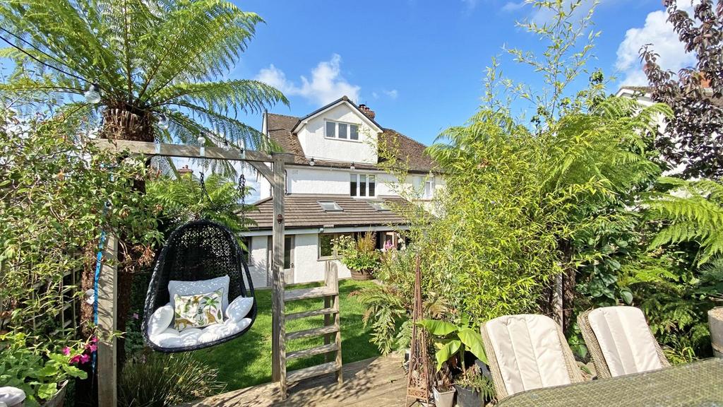 Pinhoe, Exeter 4 bed semidetached house for sale £475,000