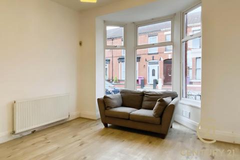 3 bedroom terraced house to rent, Barrington Road, Liverpool, L15