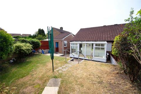 2 bedroom bungalow for sale - Oakmead Close, Pontprennau, Cardiff, CF23