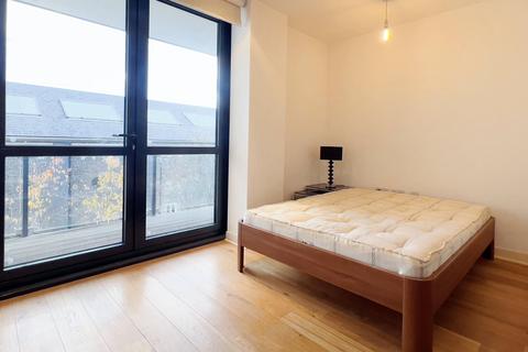 Studio for sale, Forge Square, London E14