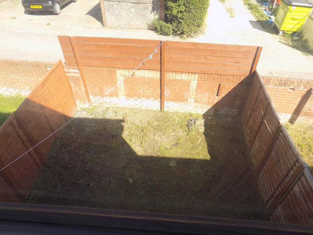 The Orchards, Immingham DN40 2 bed terraced house to rent £490 pcm (£