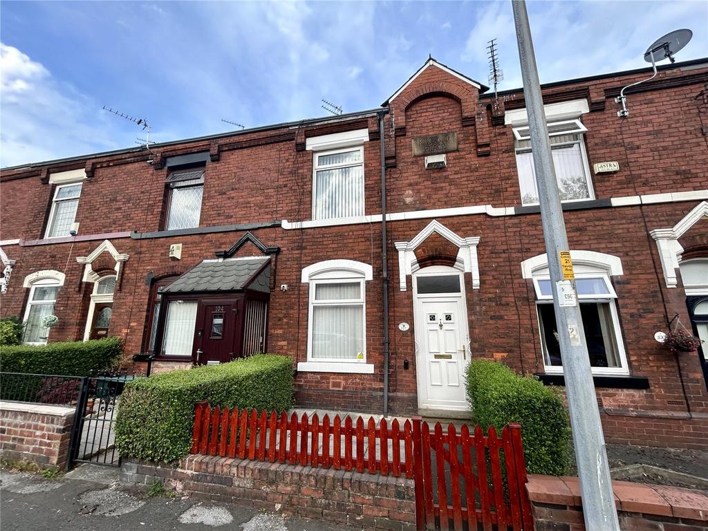 Taunton Road, AshtonunderLyne, Greater Manchester, OL7 2 bed terraced