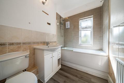 3 bedroom terraced house for sale - Edna Road, Raynes Park