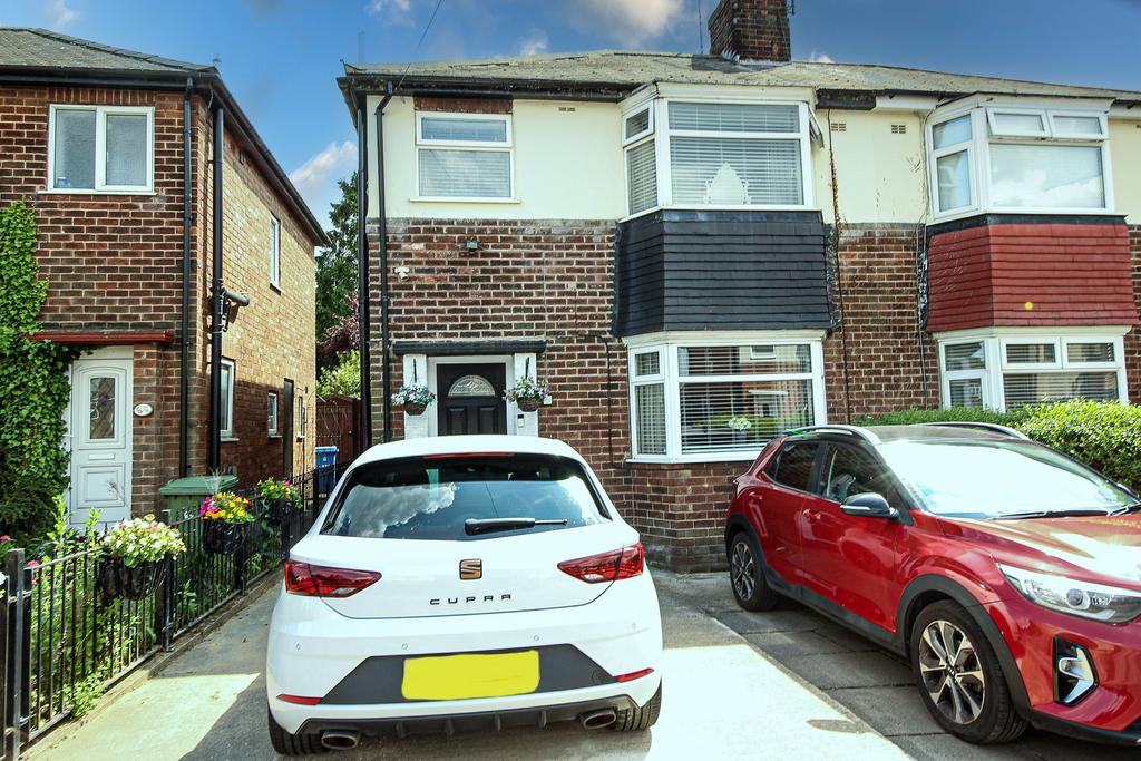 Raines Avenue, Worksop S81 3 bed semidetached house for sale £178,000