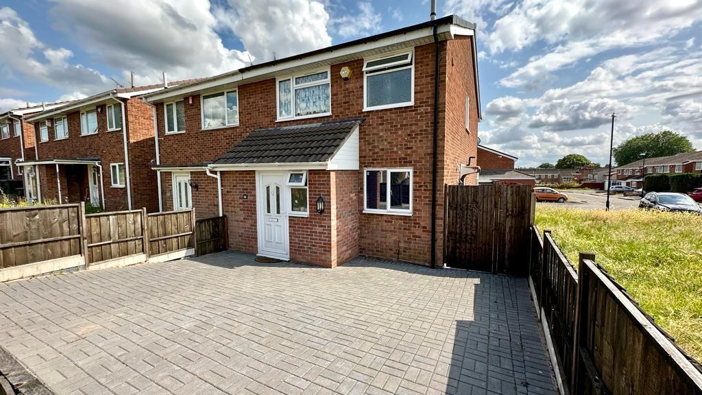 William Bristow Road, Cheylesmore, Coventry, CV3 3 bed semidetached
