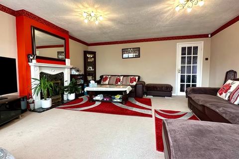 64 William Bristow Road, Cheylesmore, Coventry, CV3 5LR