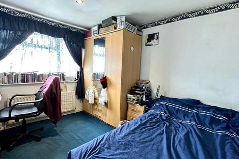64 William Bristow Road, Cheylesmore, Coventry, CV3 5LR