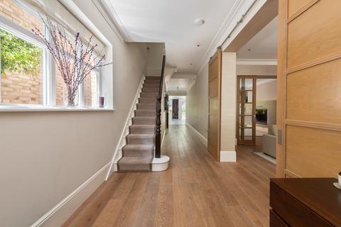 undefined, Netherhall Gardens, Hampstead,  London NW3