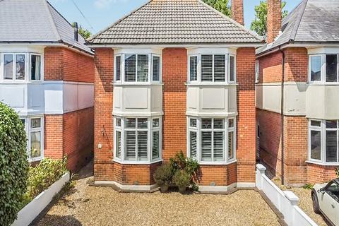 4 bedroom detached house for sale - 4 bed detached House- Eldon Road