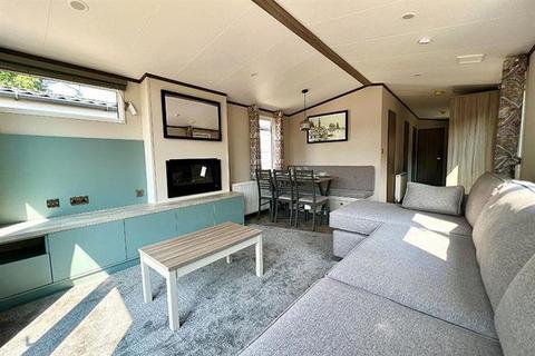 3 bedroom static caravan for sale, Fordingbridge, The New Forest Hampshire