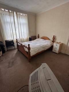 2 bedroom flat for sale, Howe Street, Gateshead, NE8 3PP