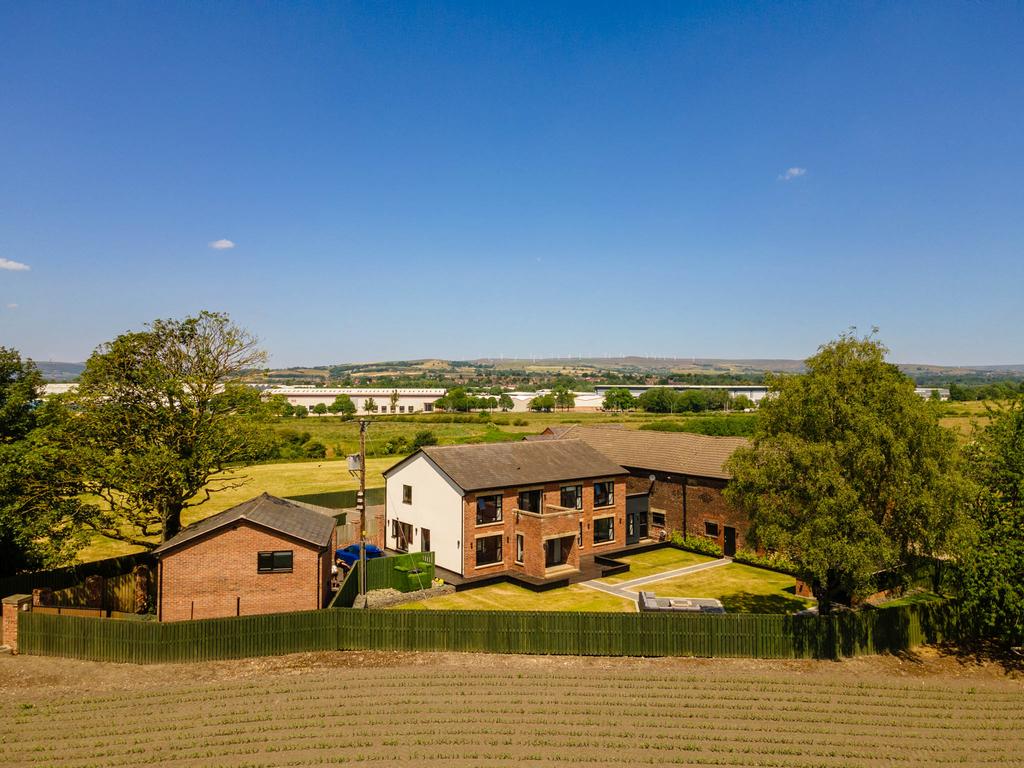 20230615-1247 Highfields Farm, Moss Hall Road, OL1