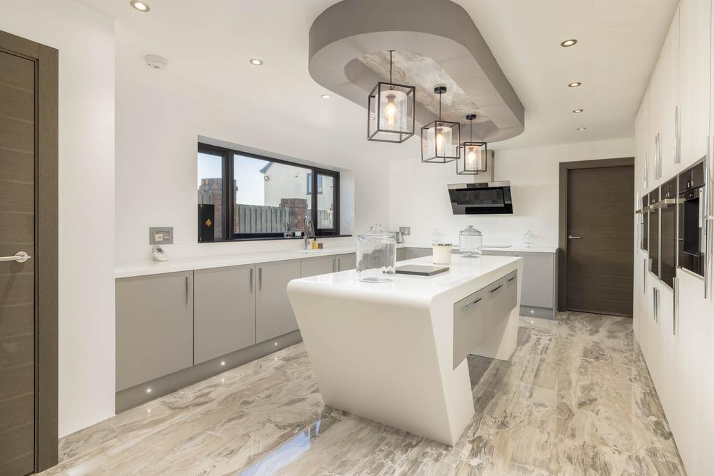 20230615-1046 Highfields Farm, Moss Hall Road, OL1