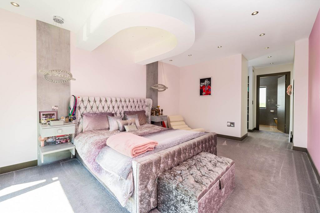 20230615-1057 Highfields Farm, Moss Hall Road, OL1