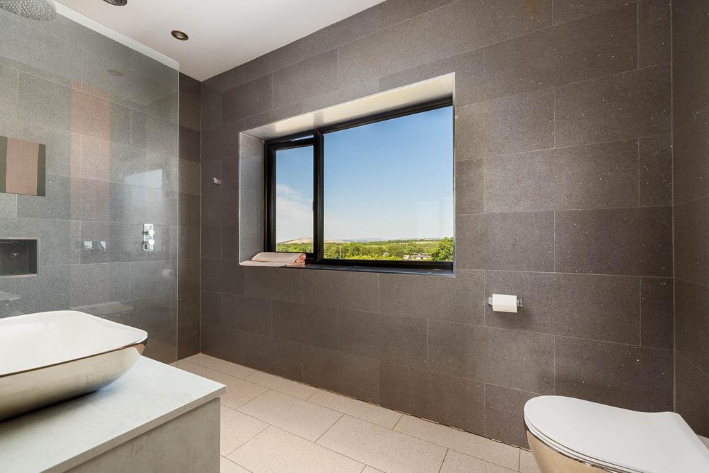 20230615-1100 Highfields Farm, Moss Hall Road, OL1