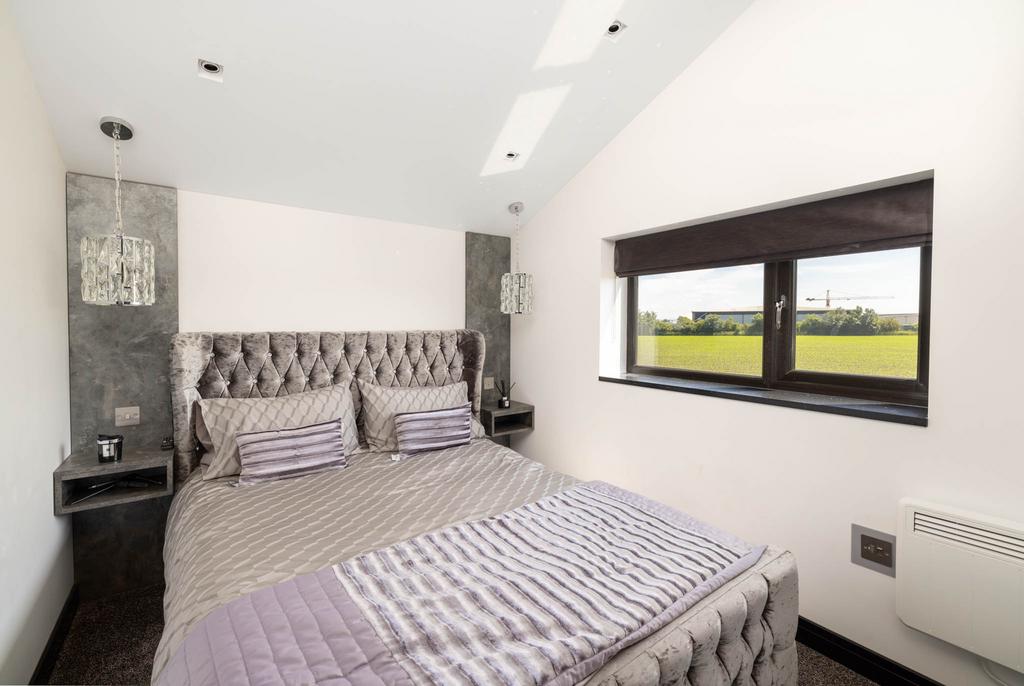 20230615-1345 Highfields Farm, Moss Hall Road, OL1