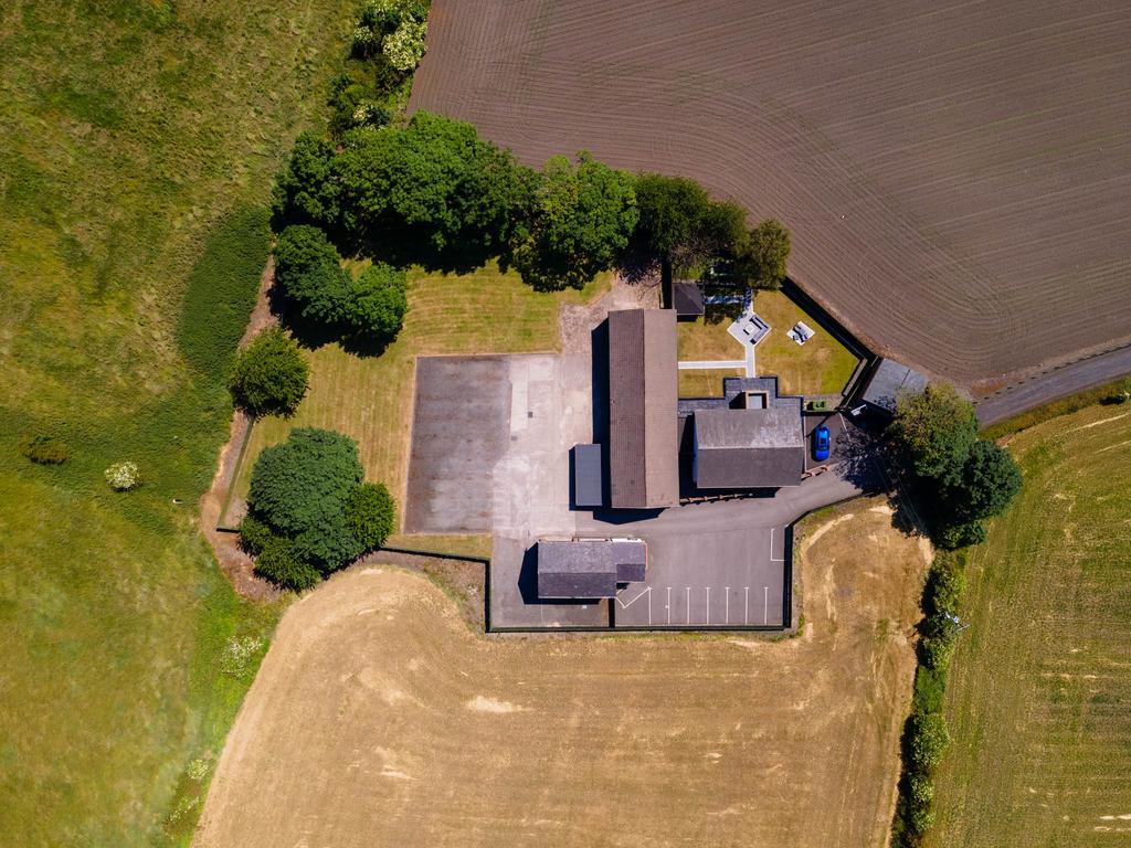 20230615-1313 Highfields Farm, Moss Hall Road, OL1