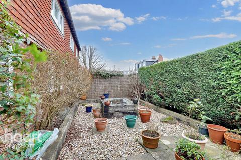 The Mousehole Avenue Road, Grayshott, Hindhead, GU26 6LZ
