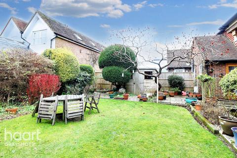 The Mousehole Avenue Road, Grayshott, Hindhead, GU26 6LZ