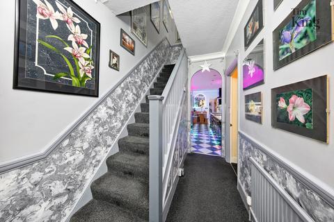 21 Richmond Road, Chingford, London, E4 7BN