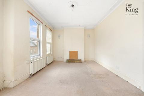 38 Theydon Street, Walthamstow, London, E17 8EL