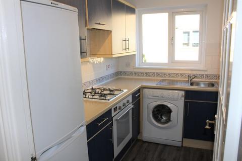 2 bedroom flat to rent, Fairhaven Avenue, Airdrie, ML6