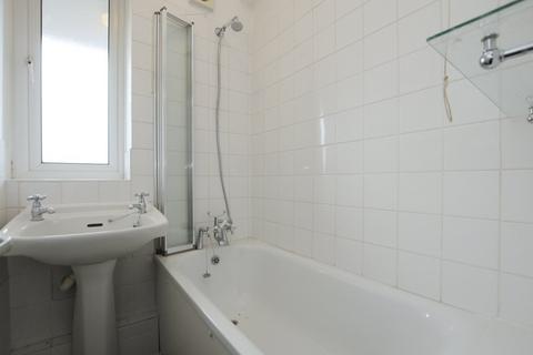 2 bedroom flat to rent, Stoke Newington Church Street, Stoke Newington