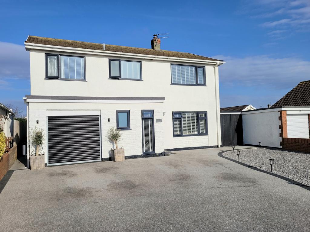 REDSHANK CLOSE, NOTTAGE, PORTHCAWL, CF36 3UG 4 bed detached house for