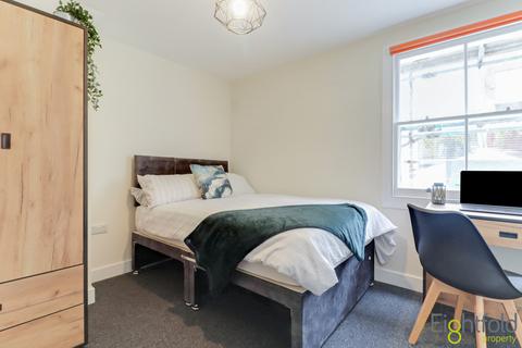 6 bedroom maisonette to rent, Wentworth Street, Brighton