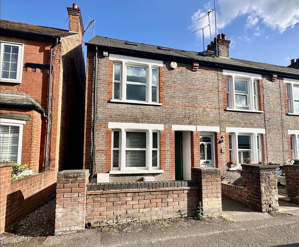 Ebury Road, Rickmansworth, WD3 3 bed end of terrace house for sale £