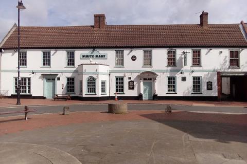 Pub to rent, White Hart Hotel Cornhill, Spilsby, Lincolnshire. PE23 5JP