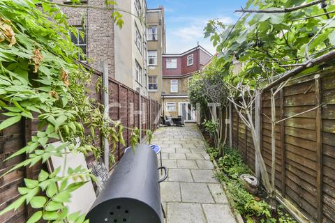 3 bedroom property to rent, Caledonian Road, London, N7