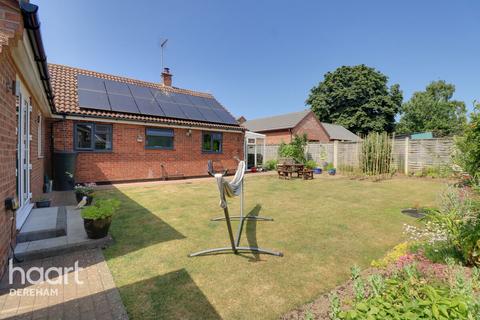 3 bedroom detached bungalow for sale, Claxtons Close, King's Lynn